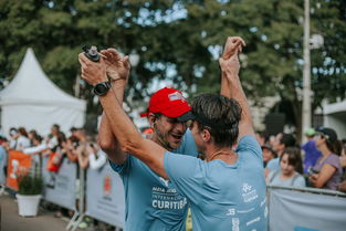 米兰全站APP下载-“全力奔跑！武汉马拉松激烈角逐中”